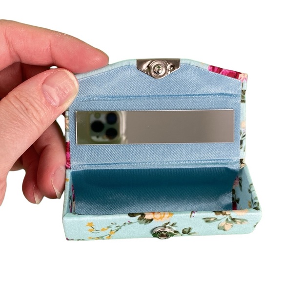 Retro Light Blue Floral Print Lipstick Holder With Mirror - Picture 9 of 17